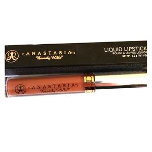 ABH Liquid Lipstick in Ashton
